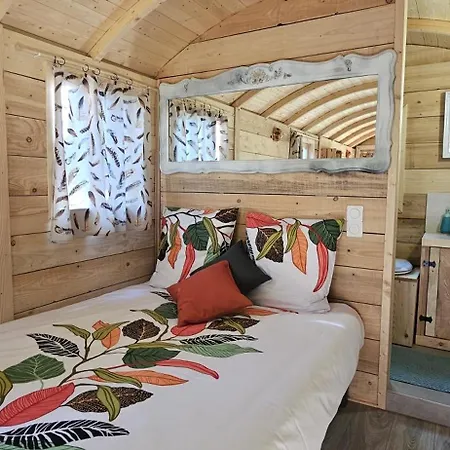 Bed & Breakfast Au Verger Des Louves 3*