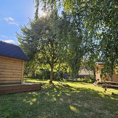 Au Verger Des Louves